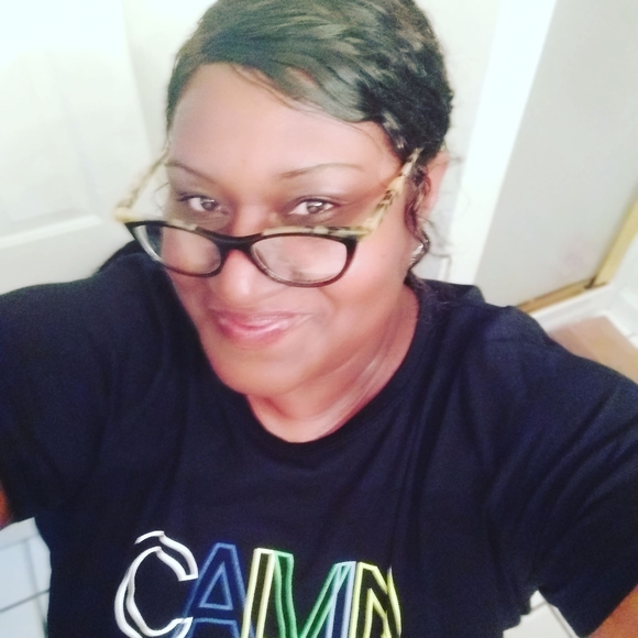 Meet your Posher, Ade'ya and Pam - Picture 3 of 3